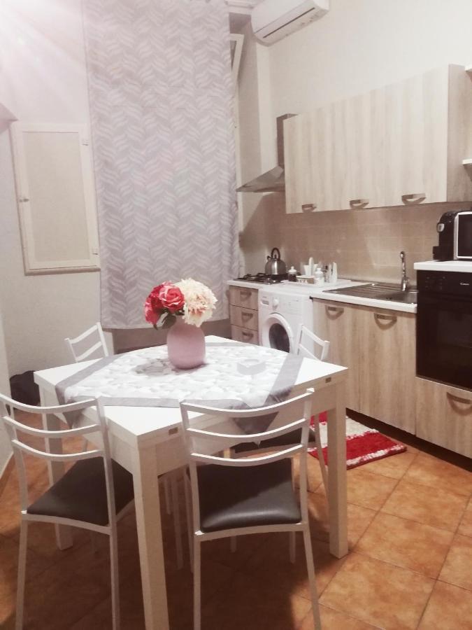Apartamento Dimora Donna Carmela Nápoles Exterior foto