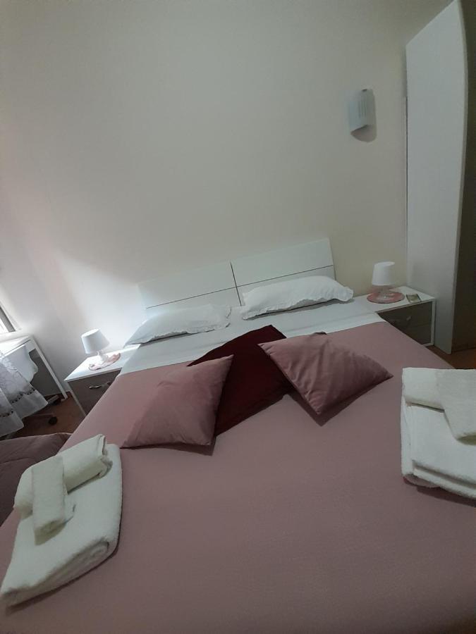 Apartamento Dimora Donna Carmela Nápoles Exterior foto