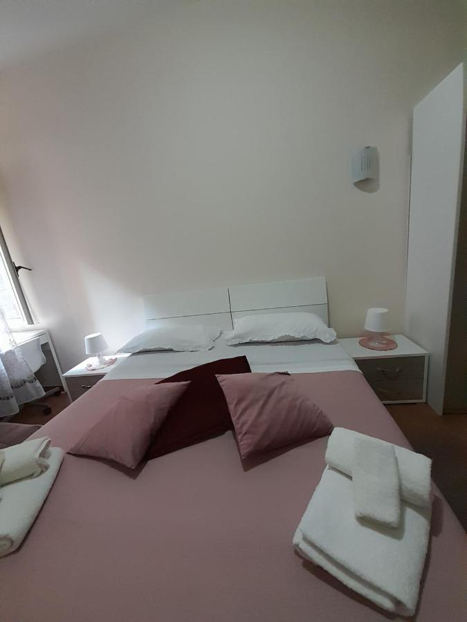 Apartamento Dimora Donna Carmela Nápoles Exterior foto