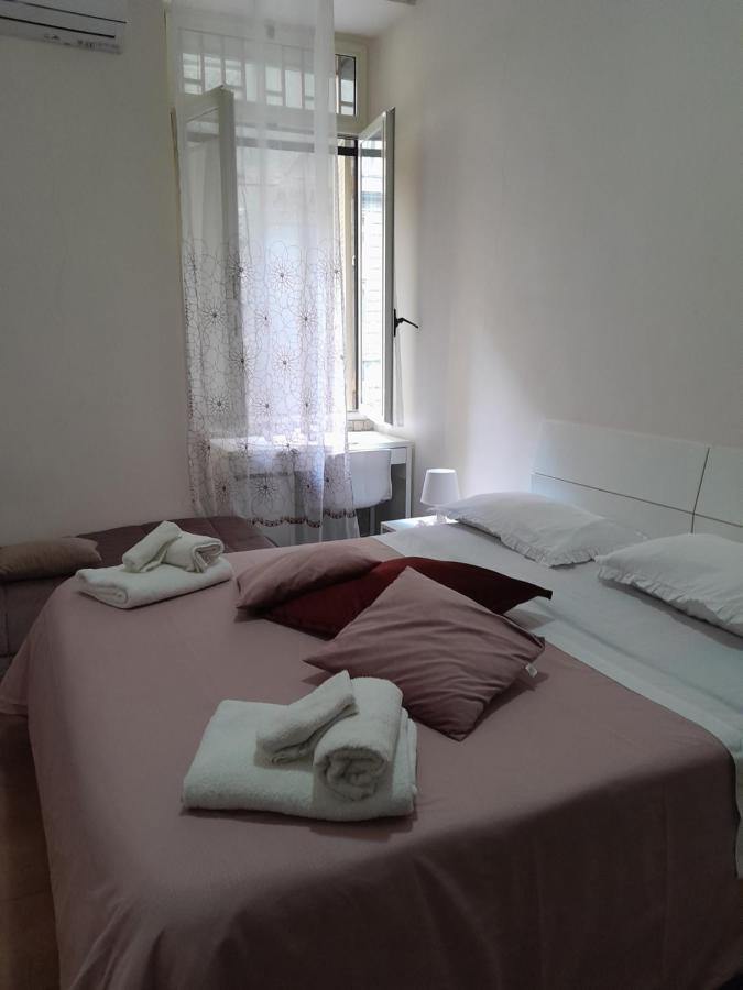 Apartamento Dimora Donna Carmela Nápoles Exterior foto